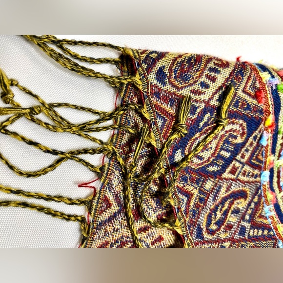 Pashmina Wrap Scarf Geometric Pattern Embellished 76” x 26,5” - Picture 7 of 11